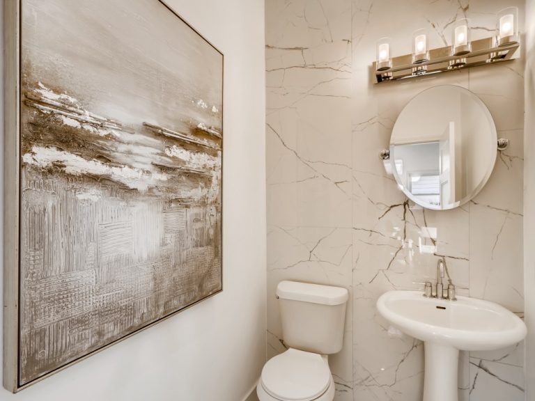 THE SAVVY ID INTERIOR DESIGN