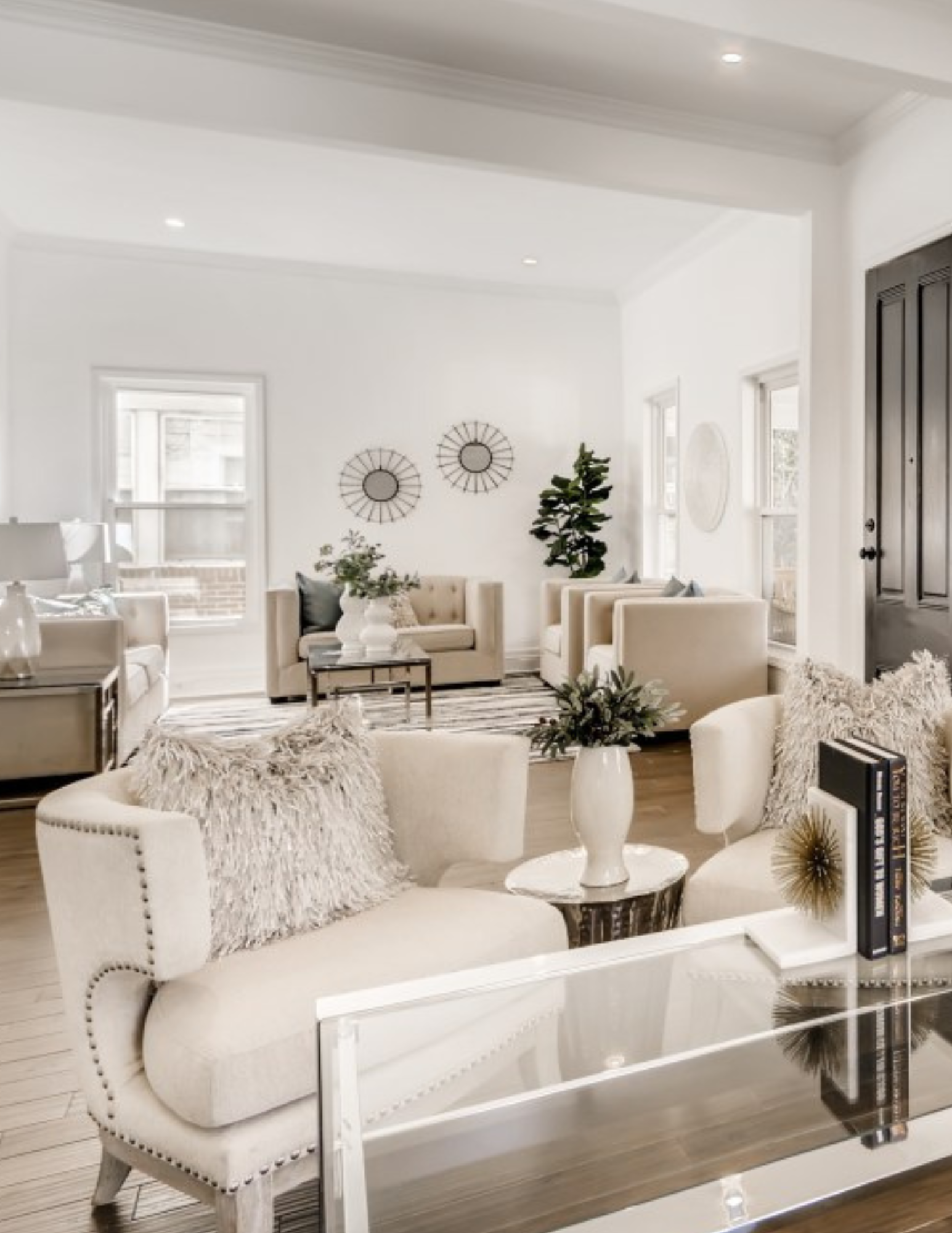 THE SAVVY ID INTERIOR DESIGN